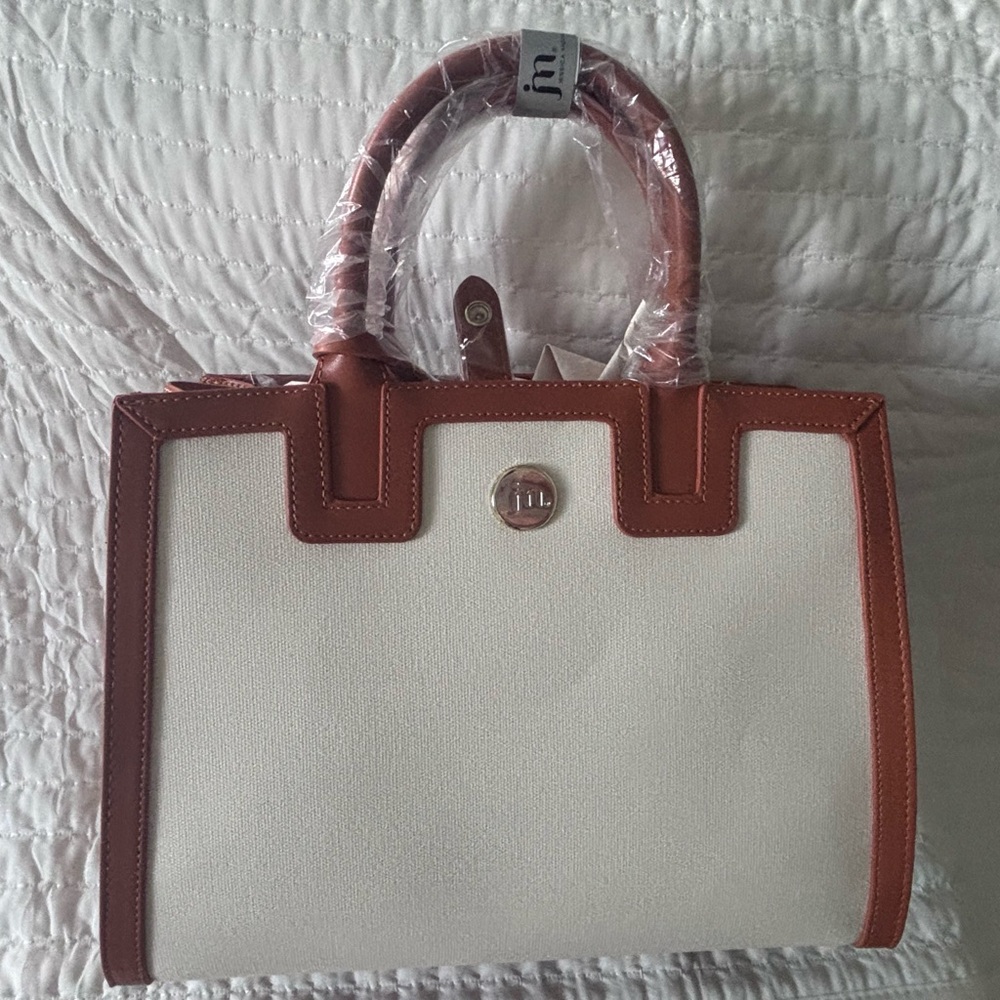 Jessica Moore White and Tan/Brown NWT Cross Body Handbag Purse